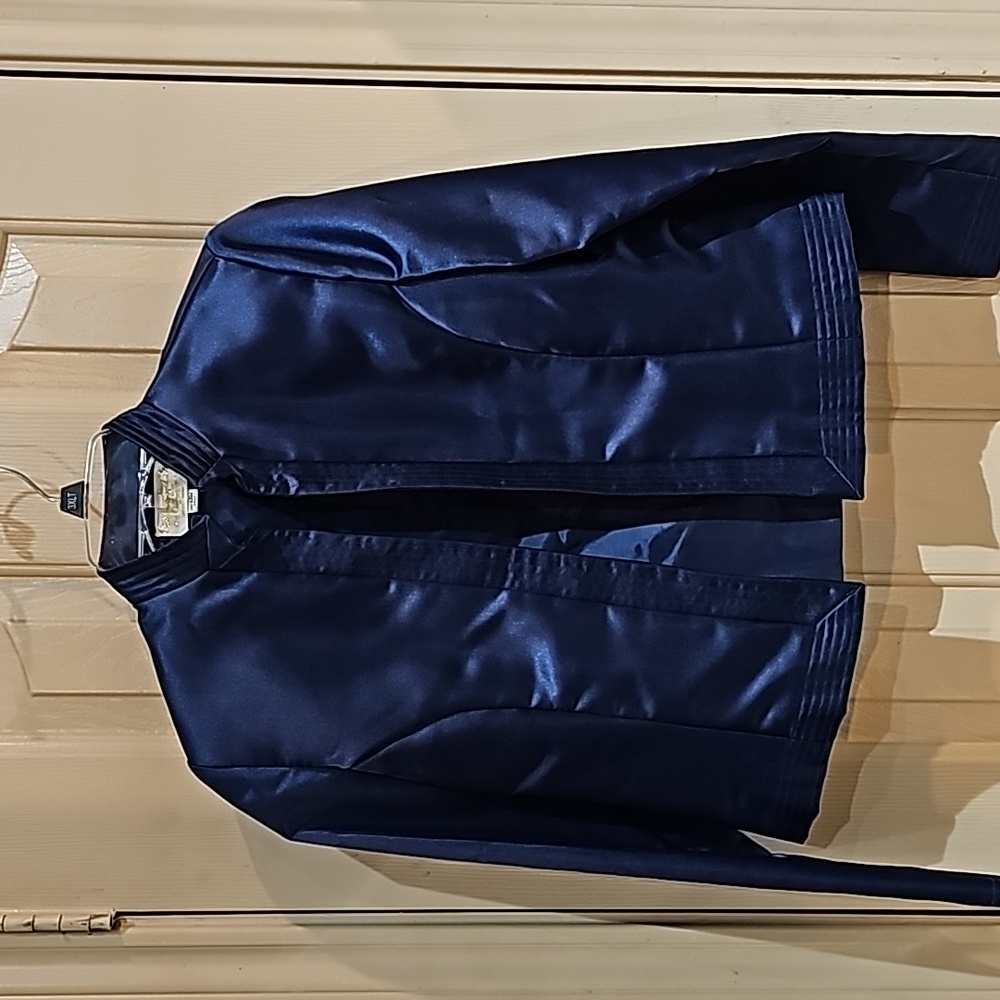 Victoria Royal LTD. Satin blazer size S